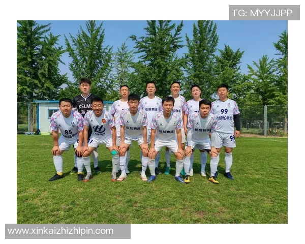 足球3号球服的魅力与风采解析让你成为场上最耀眼的明星